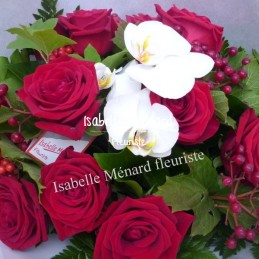 bouquet rond de roses...