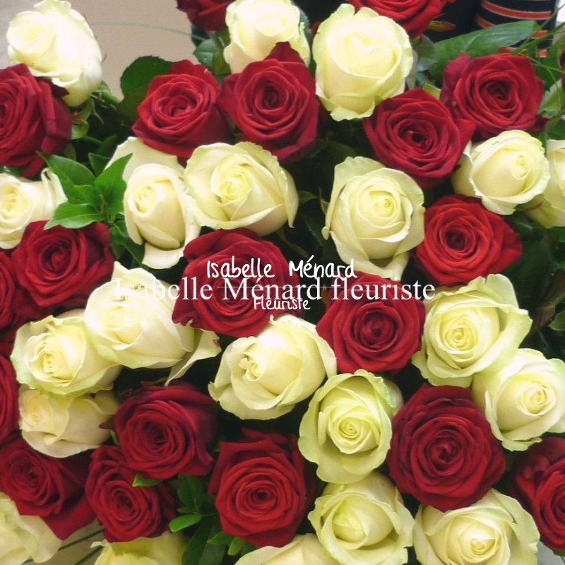 superbe bouquet de grandes roses rouges et blanches